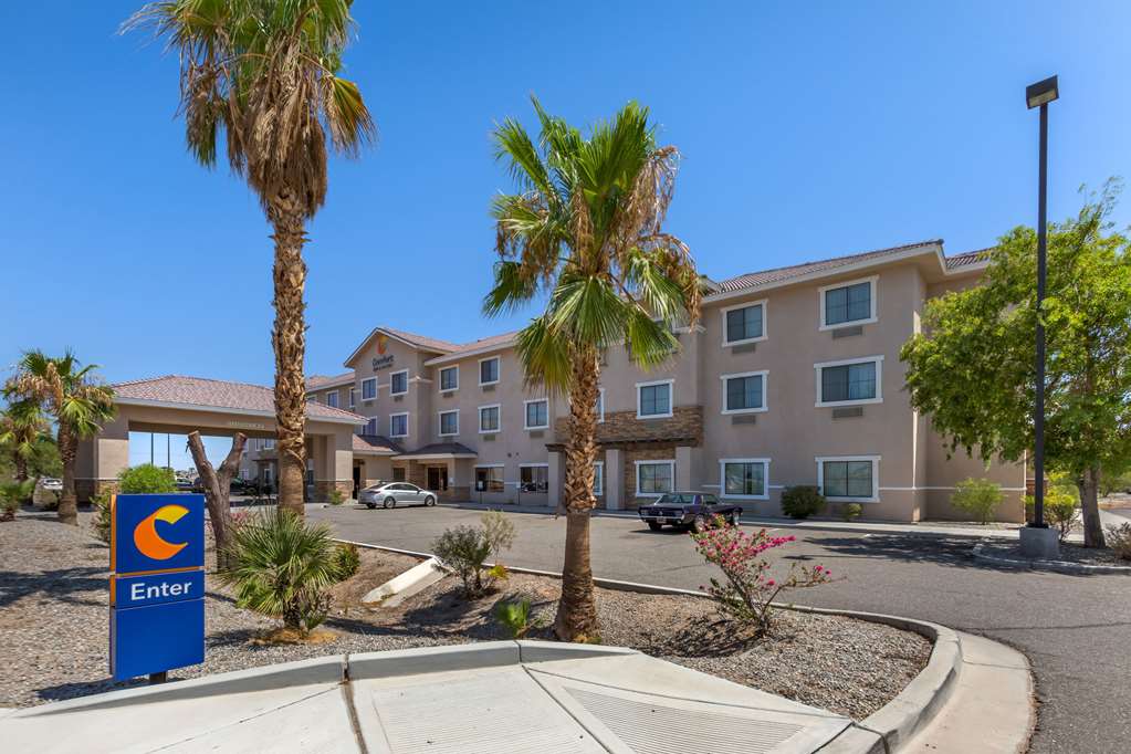 Comfort Inn & Suites Yuma I 8 - carbon neutral hotel in Yuma