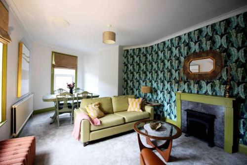 The Tree House quiet neighbourhood — 4-Star Luxury Hotel in Lincoln, United Kingdom