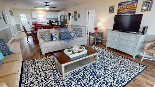 Mystic Tide in Folly Beach, United States