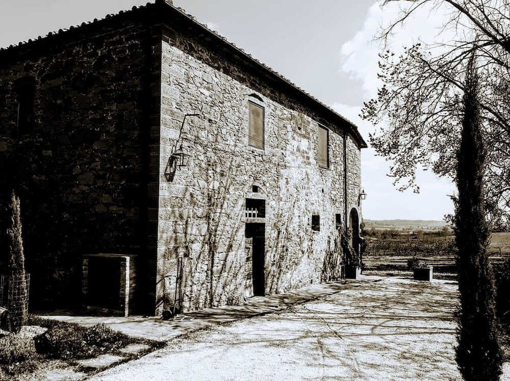 Podere Pievina Delle Corti in Sinalunga, Italy