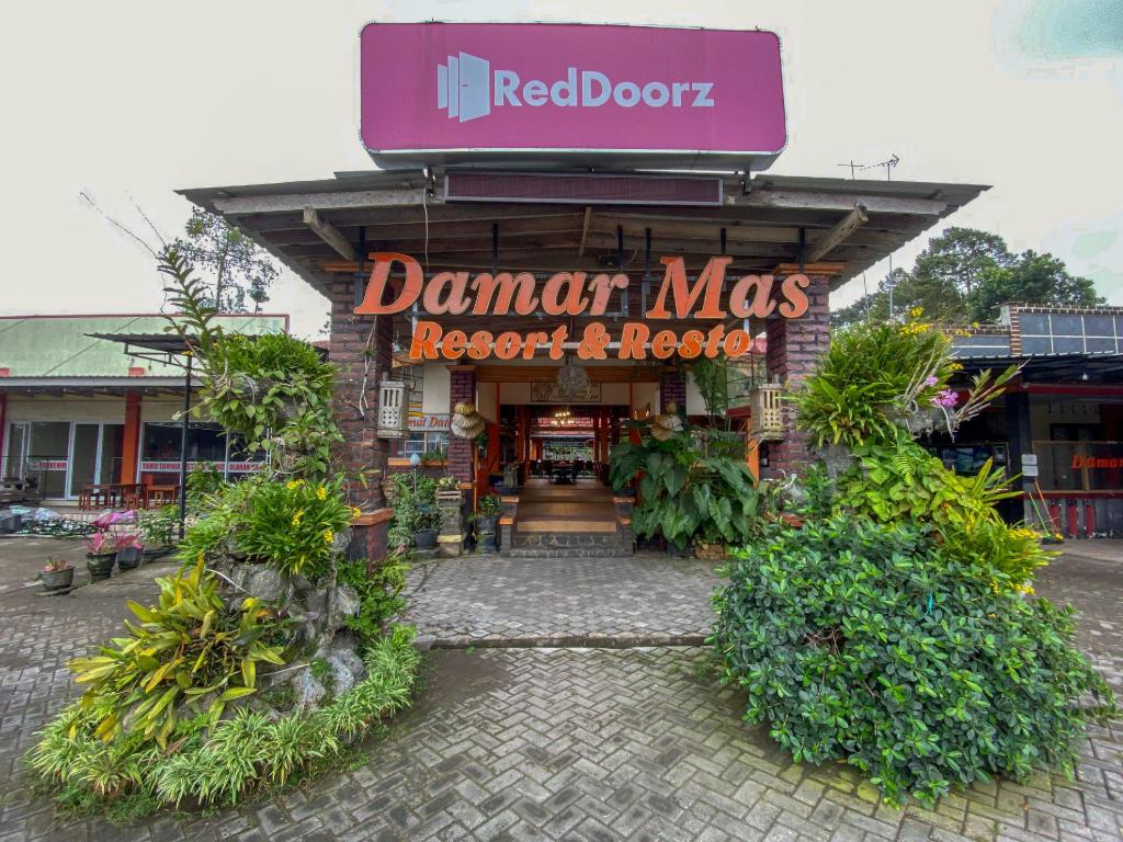 RedDoorz at Damar Mas Gunung Kelud Kediri in Kediri, Indonesia