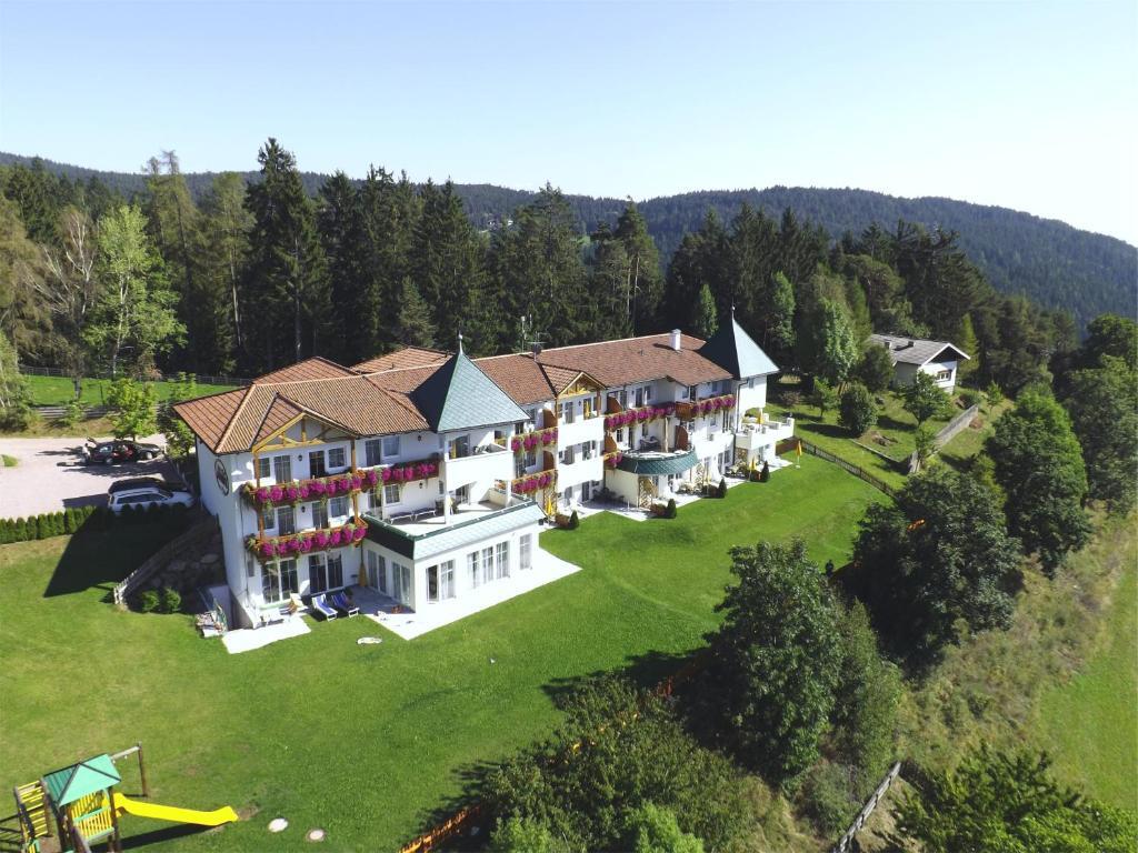 Residence Rossboden — 4-Star Luxury Hotel in Verano, Italy
