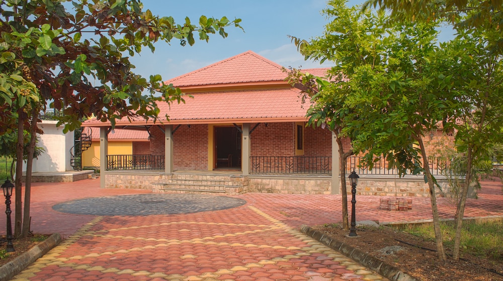 Wildcat Resort Tadoba in Chanda, India