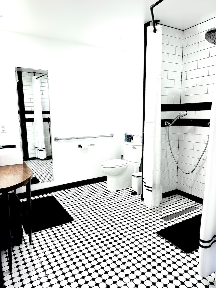 Inn Between the Lakes - photo 12
