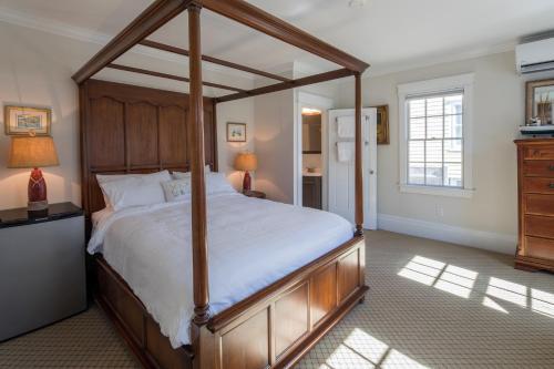 The Clarendon House - photo 42