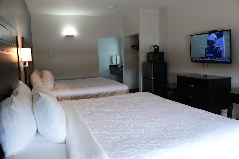 Sunbridge Inn and Suites - photo 21