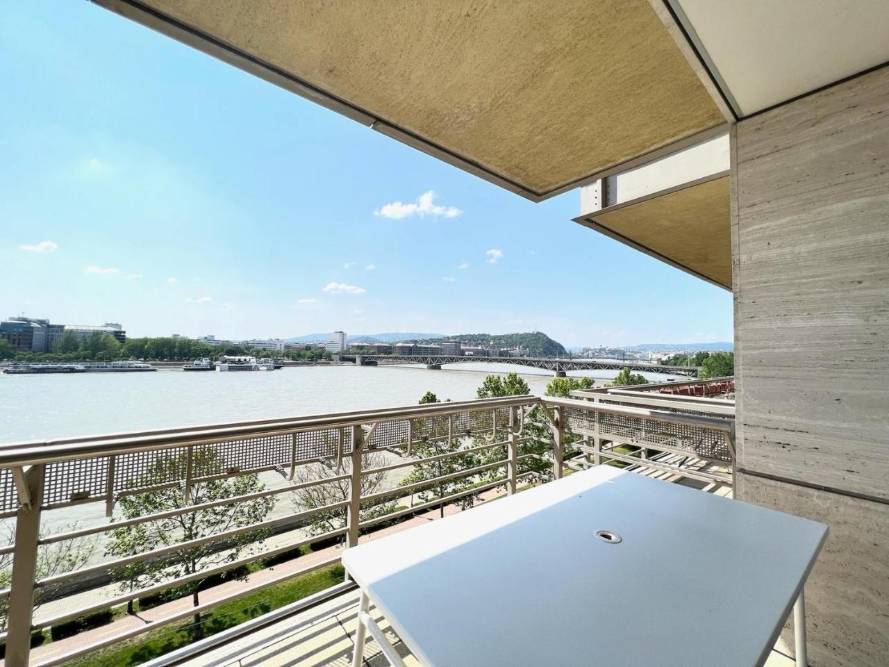 luxury apartment with a beautiful view Danubius — 4-Star Luxury Hotel in Budapest, Hungary
