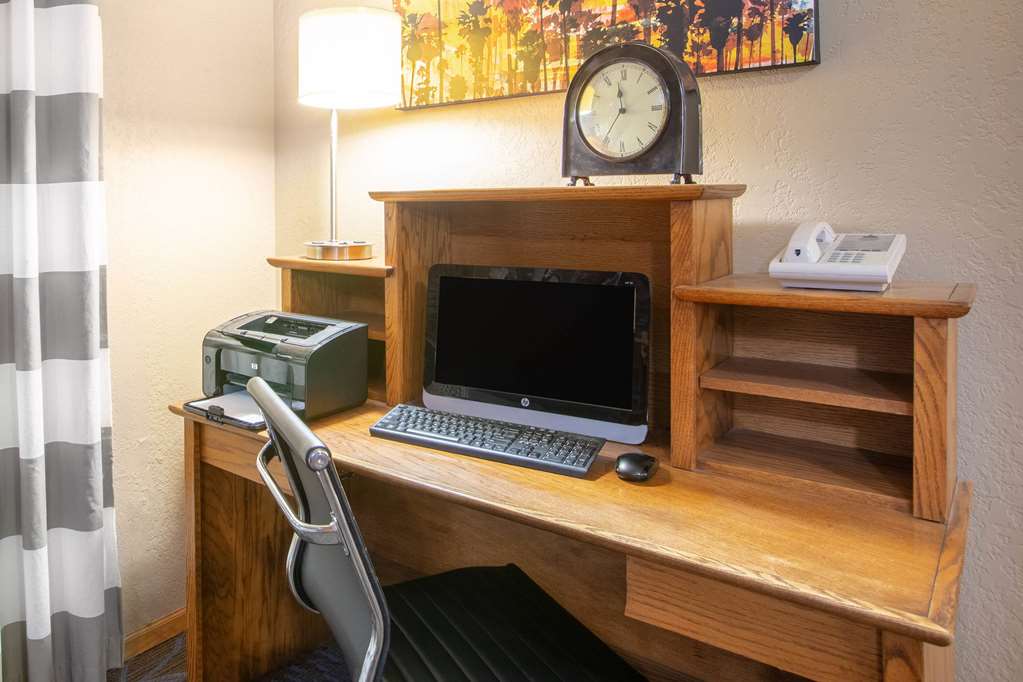 AmericInn by Wyndham Clear Lake - photo 21