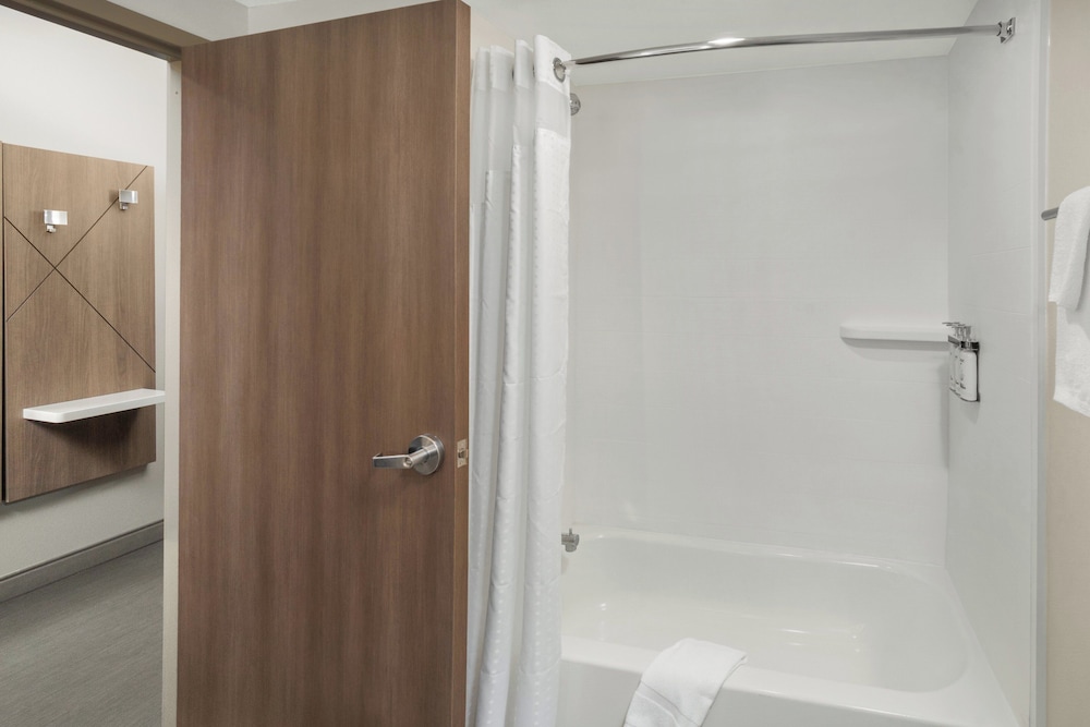 Holiday Inn Express Hattiesburg West Univ Area by IHG - photo 22