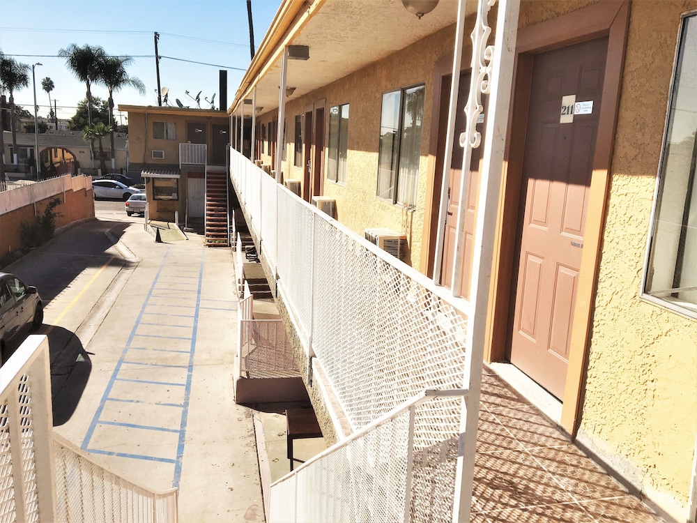 4 Star Motel - photo 14