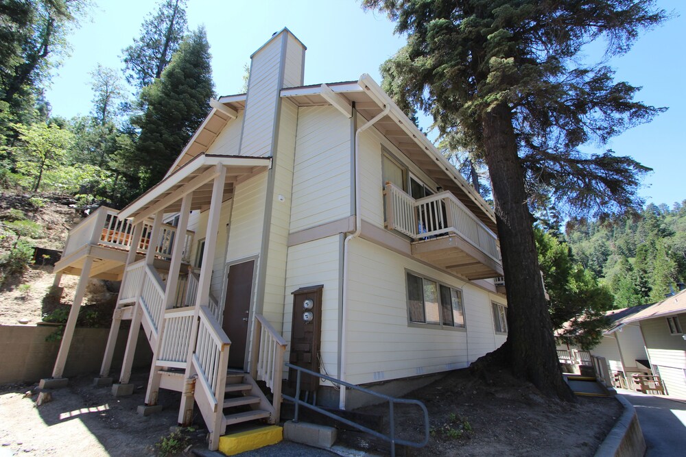Lake Arrowhead Chalets a VRI resort - photo 34
