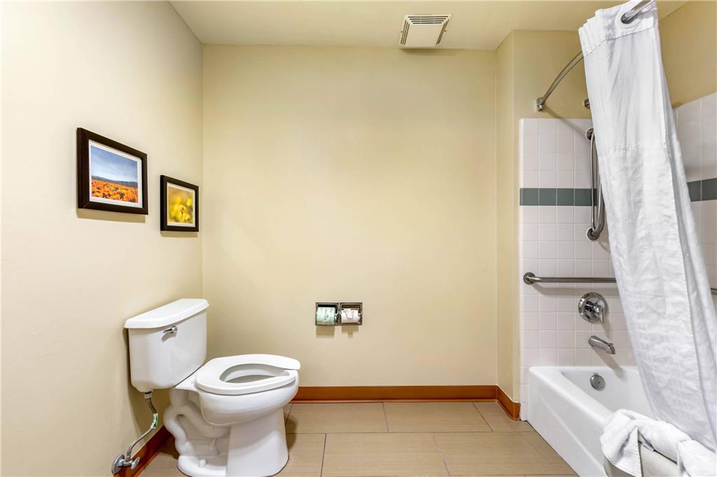 Comfort Inn & Suites Lancaster Antelope Valley - photo 29