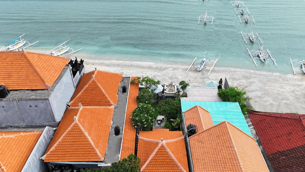 Swan Beach Inn - carbon neutral hotel in Bali