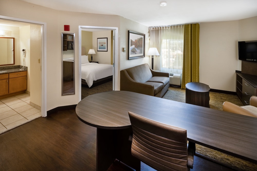 Candlewood Suites Windsor Locks Bradley Arpt by IHG - photo 11