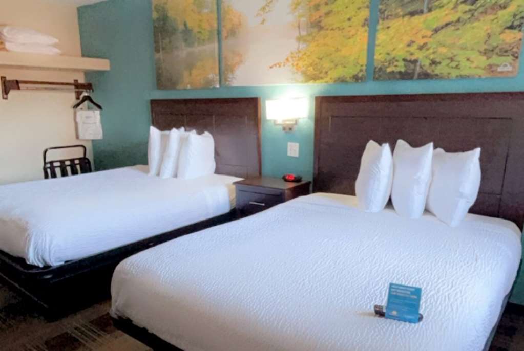 Days Inn & Suites by Wyndham Springfield on I 44 - photo 23