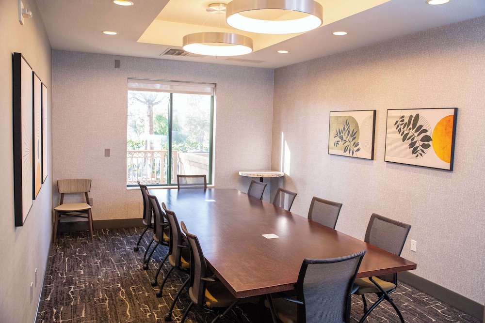 Hilton Garden Inn Los Angeles Montebello - photo 51