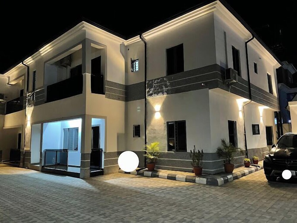 White Angels Hotel and Suites