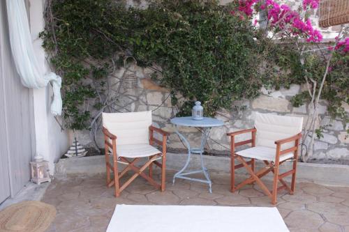 White Sea Houses — Kimolos — photo 4