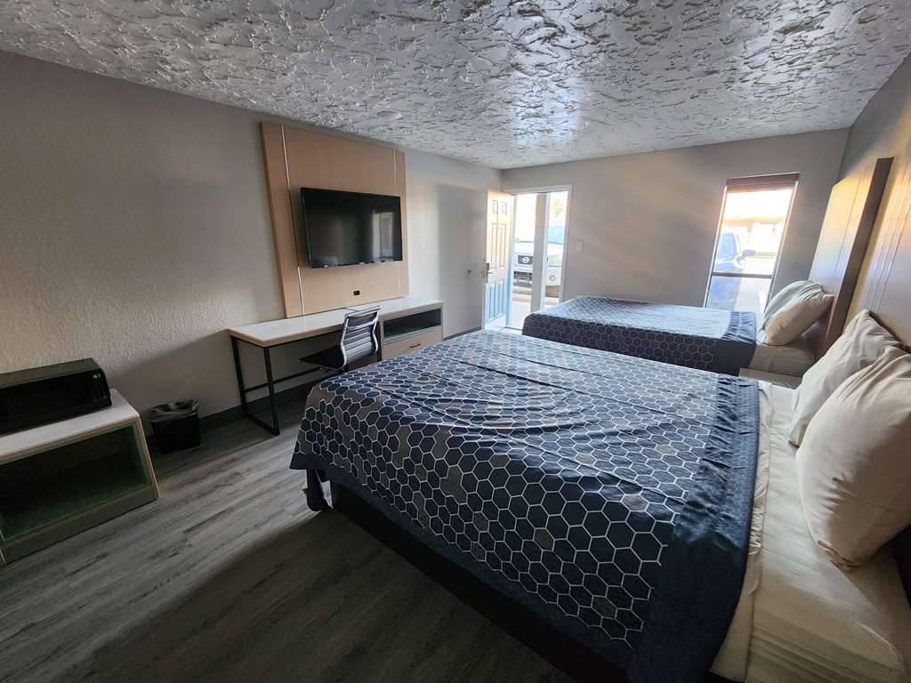 Americas Best Value Inn Longview - photo 7