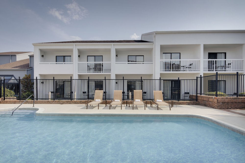 Courtyard by Marriott Addison Midway - photo 17