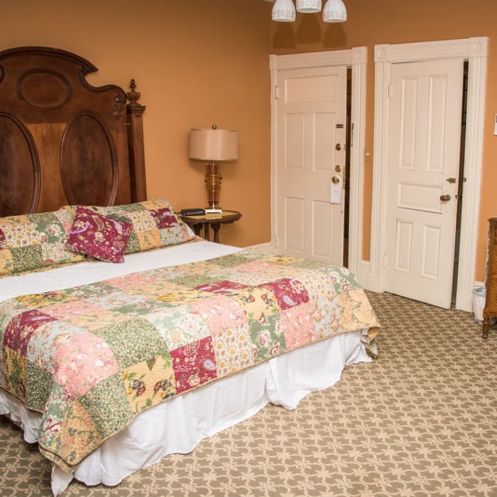 Vandiver Inn - photo 28