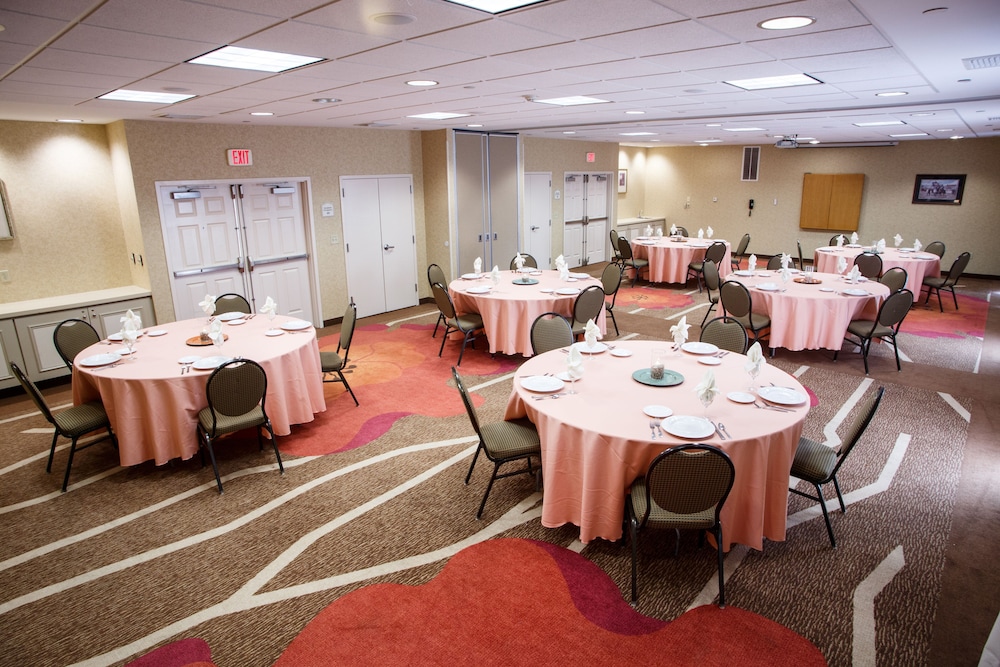 Hilton Garden Inn Gettysburg - photo 38