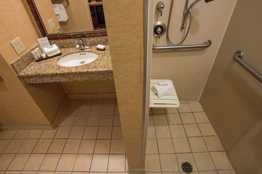 Embassy Suites by Hilton Charlotte Concord Golf Resort & Spa - photo 49