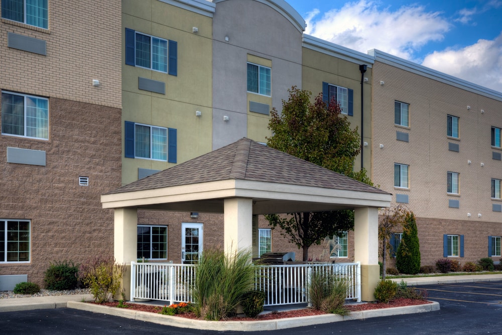 Candlewood Suites Perrysburg by IHG - photo 27
