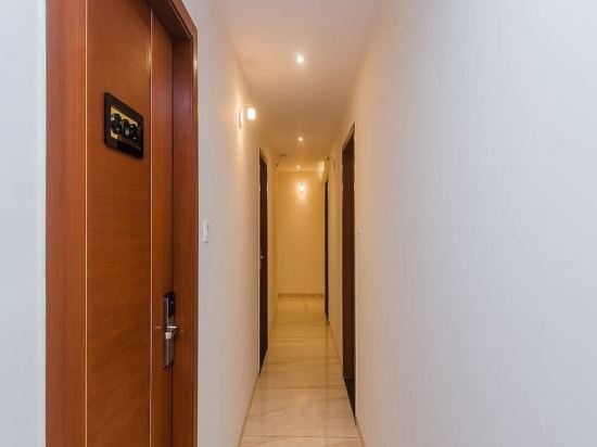 Hotel Interior/Public Areas