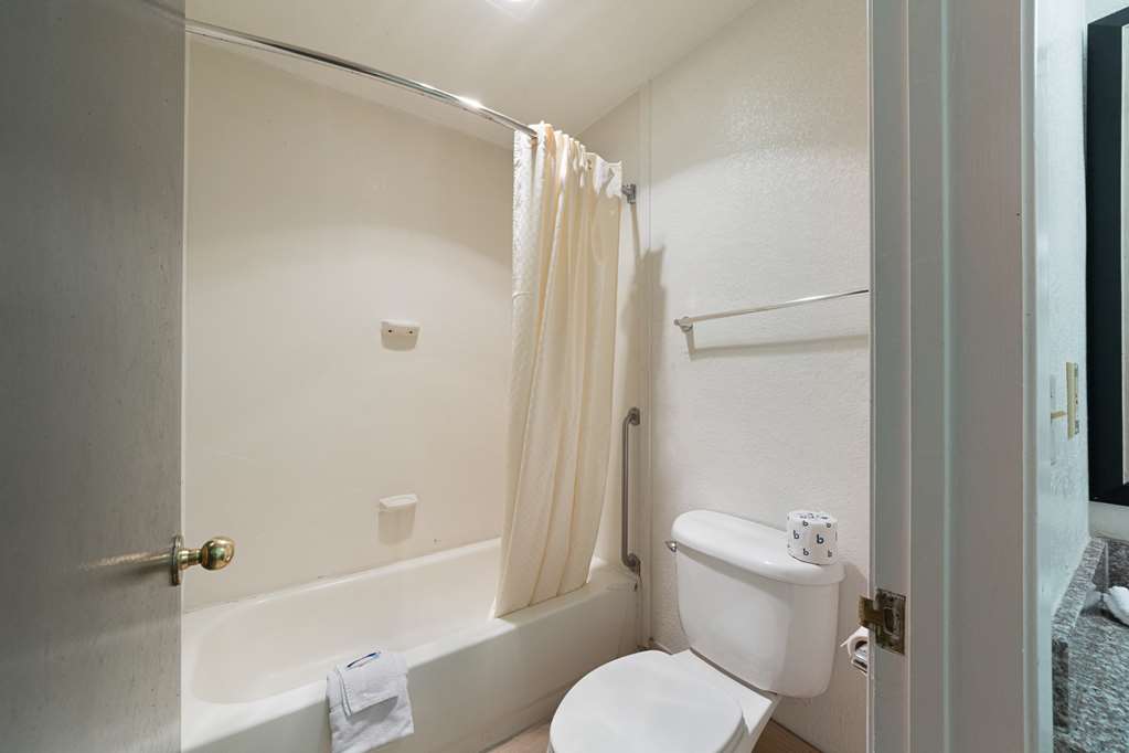 Motel 6 San Antonio TX Fiesta Trails - photo 21