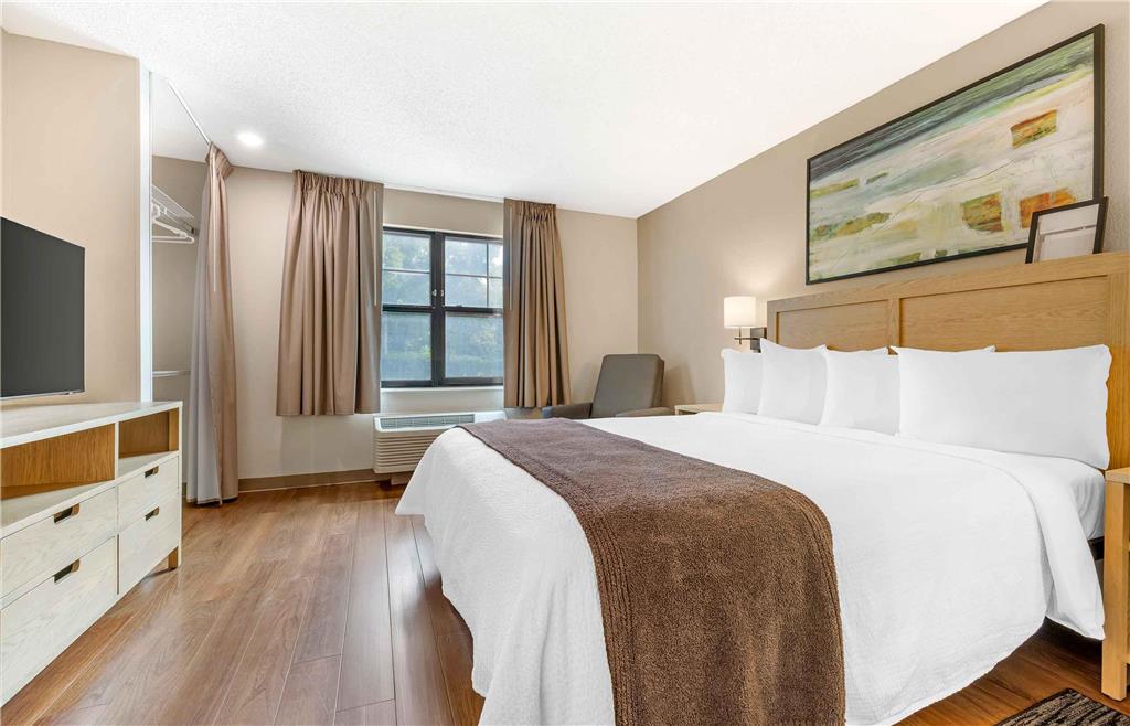 Extended Stay America Suites Carlsbad Village by the Sea - photo 7