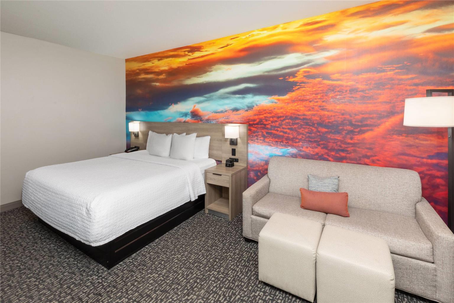 La Quinta Inn & Suites by Wyndham Oklahoma City Moore - photo 23