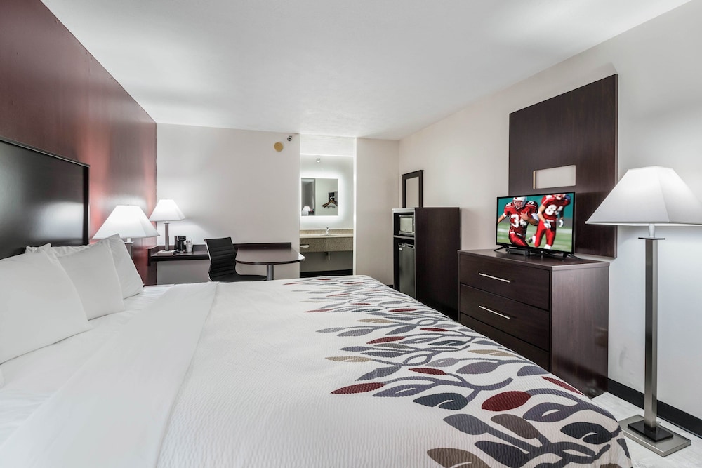 Red Roof Inn Cadiz - photo 12
