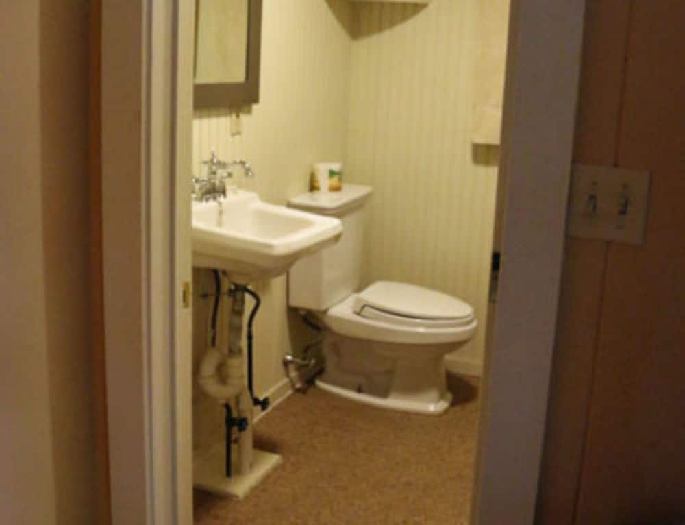 Wildcat Inn & Tavern - photo 11