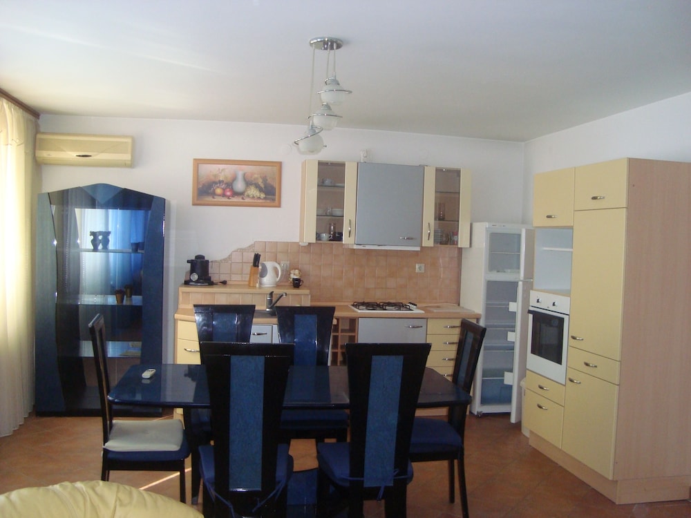 Lotusz Apartments in Nyiregyhaza — 4-Star Luxury Hotel in Nyiregyhaza, Hungary
