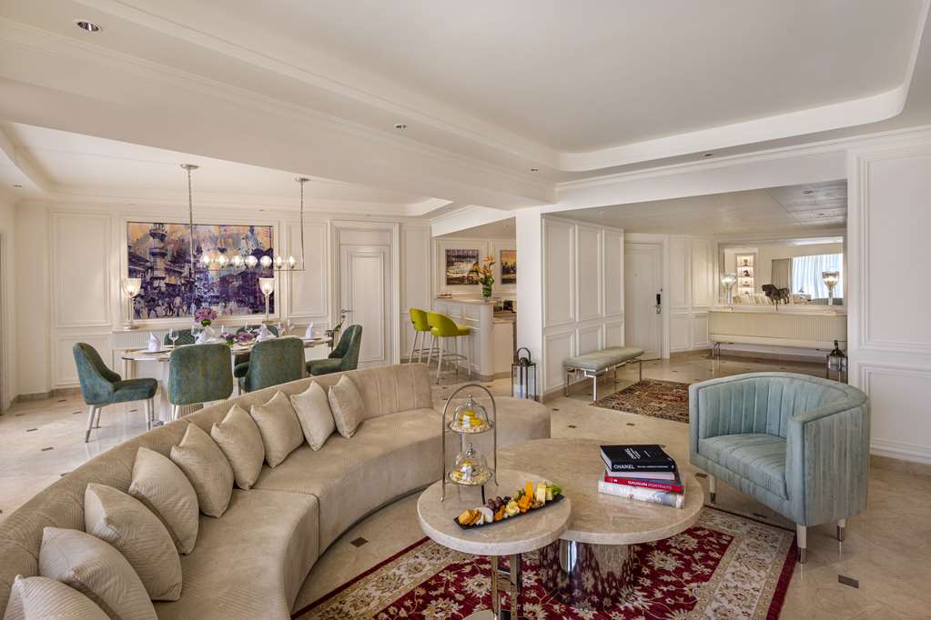 Presidential Suite Living Room