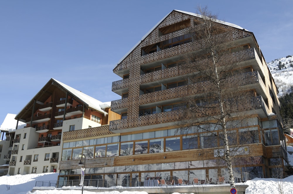 Timberlodge - carbon neutral hotel in Unknown City