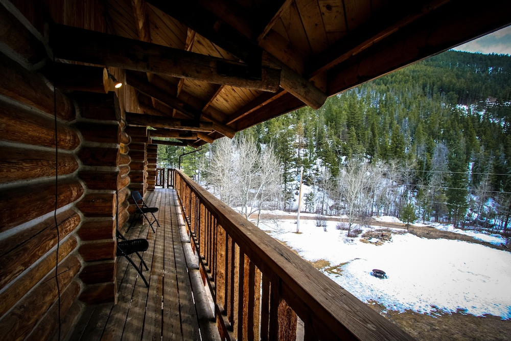 Judith Mountain Lodge - photo 9