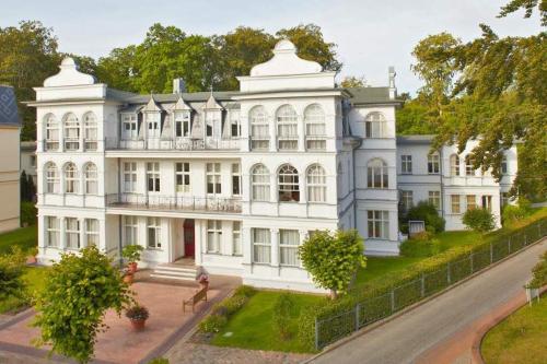 Villa Astrid T1 Wismar — 4-Star Luxury Hotel in Seebad Bansin, Germany