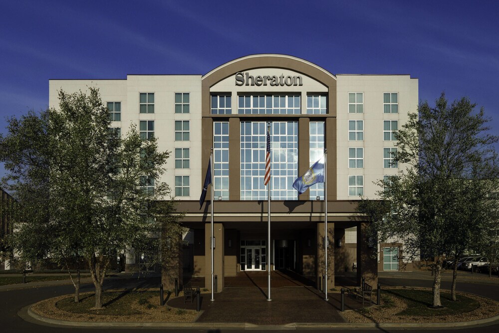 Sheraton Sioux Falls Hotel & Convention Center - photo 43