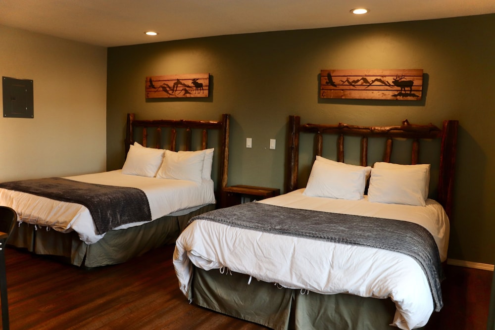 Evergreen Motel - photo 15