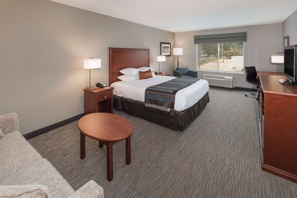 Wingate by Wyndham Shreveport Airport - photo 5