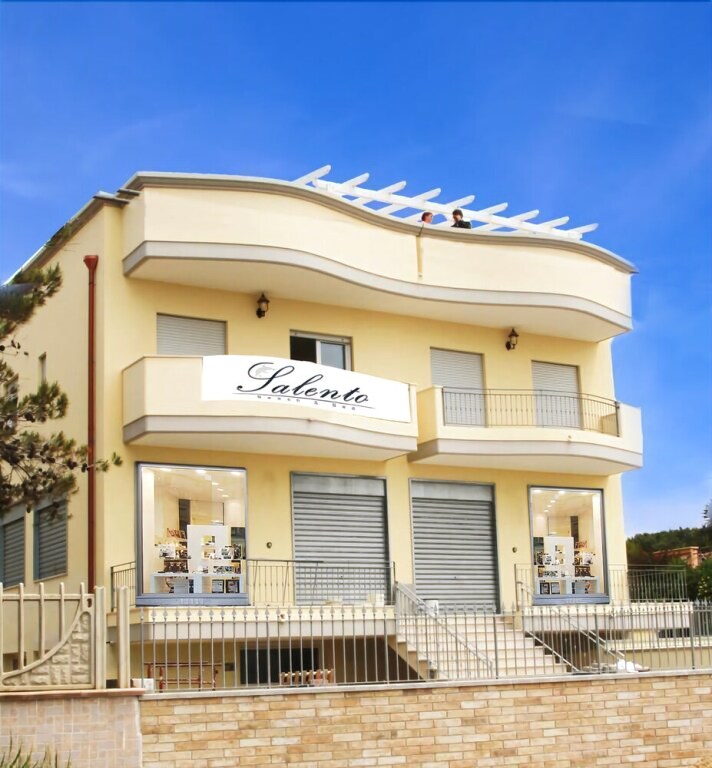 Baia dei delfini in Pulsano, Italy