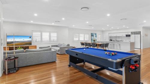 Unwined The Vintage in Pokolbin, Australia