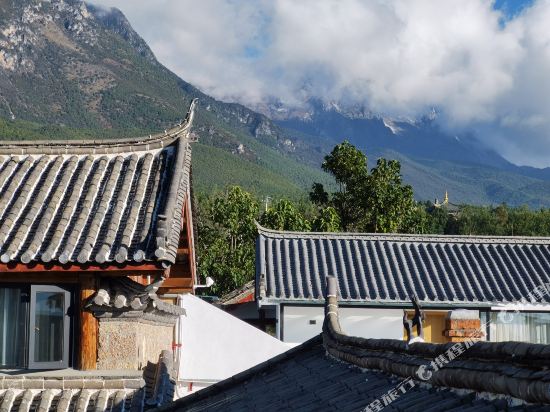 Lijiang baisha wuzi mountain house in Yulong, People's Republic of China