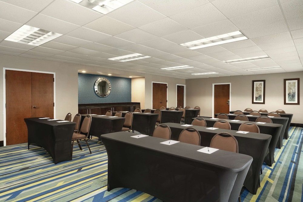 Hampton Inn Atlanta Stone Mountain - photo 36