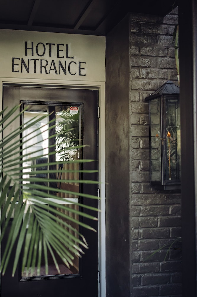 Marsh Hotel - photo 30