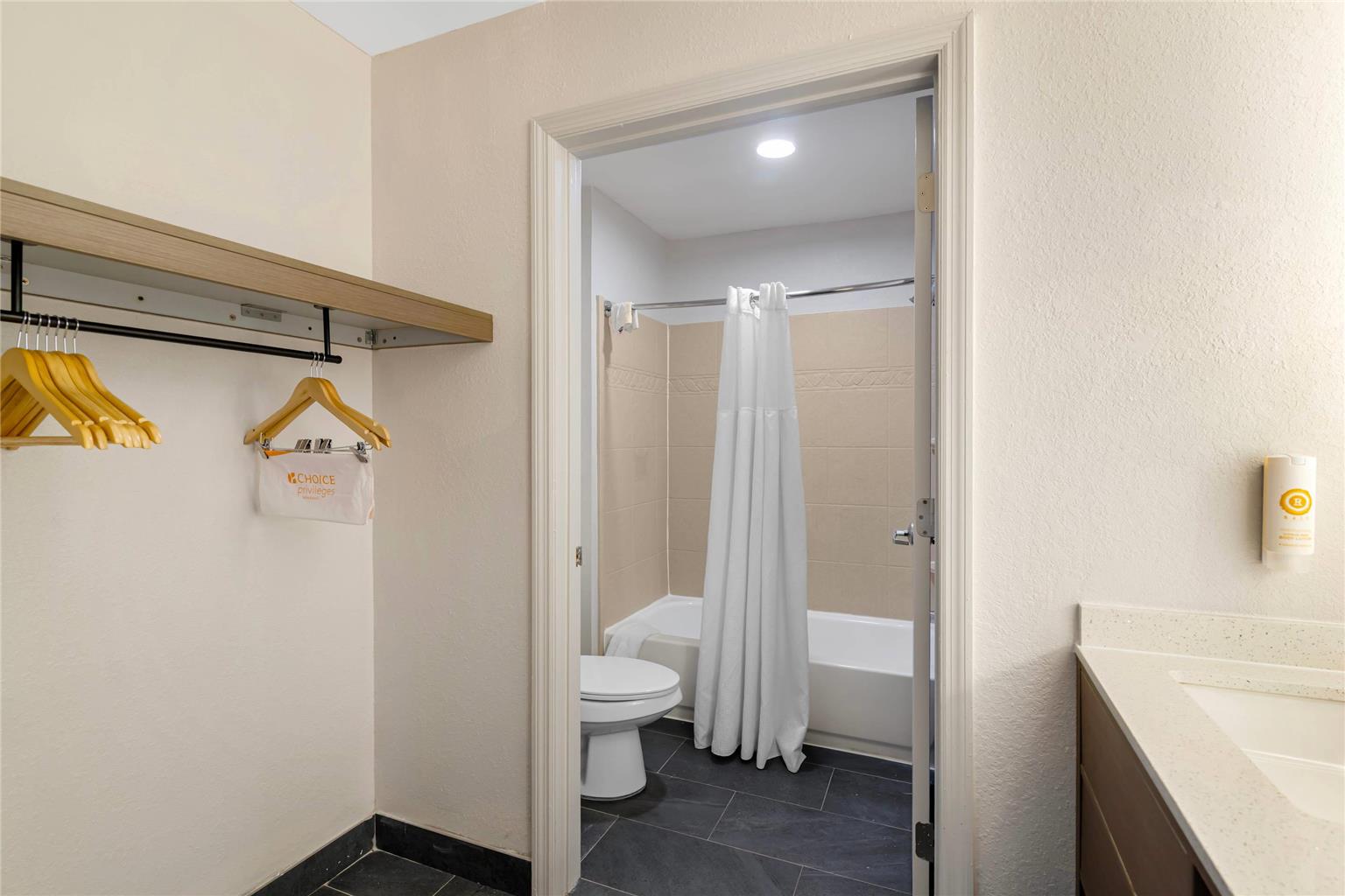 Comfort Inn & Suites Savannah Airport - photo 20