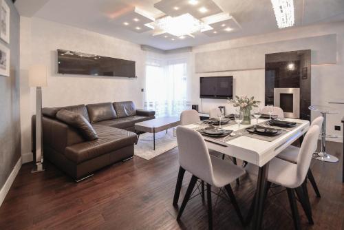 Apartamenty Bryza Chełmońskiego Parking Centrum — 4-Star Luxury Hotel in Swinoujscie, Poland