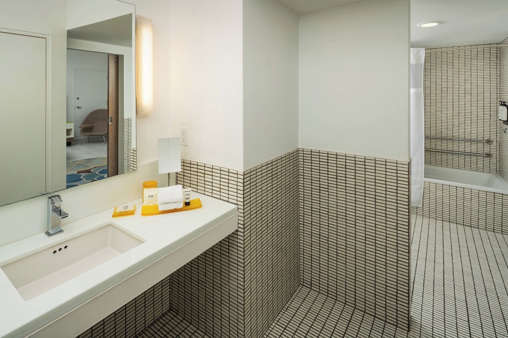 Royal Palm South Beach Miami a Tribute Portfolio Resort - photo 11